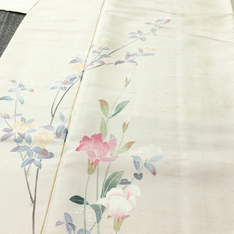 訪問着 加賀友禅 紬訪問着 元子 落款入り 正絹 花柄 袷仕立て 身丈160.5cm 裄丈68cm リサイクル着物 一部しつけ糸付き 着物 紬地 クリーム_画像5