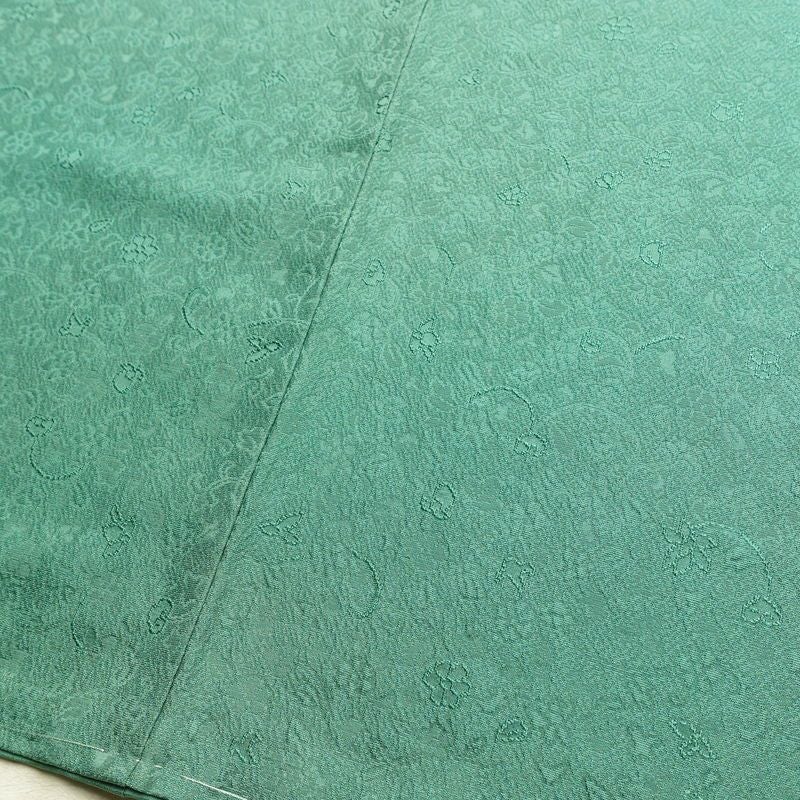 色無地 しつけ糸付き 正絹 木の葉・植物柄 袷仕立て 身丈167.5cm 裄丈67.5cm リサイクル着物 着物 緑・うぐいす色_画像10