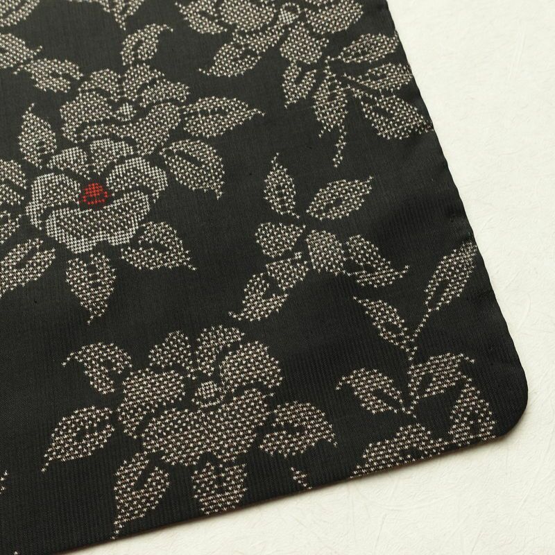 大島紬 証紙なし 正絹 花柄 袷仕立て 身丈155.5cm 裄丈63cm リサイクル着物 着物 黒_画像14