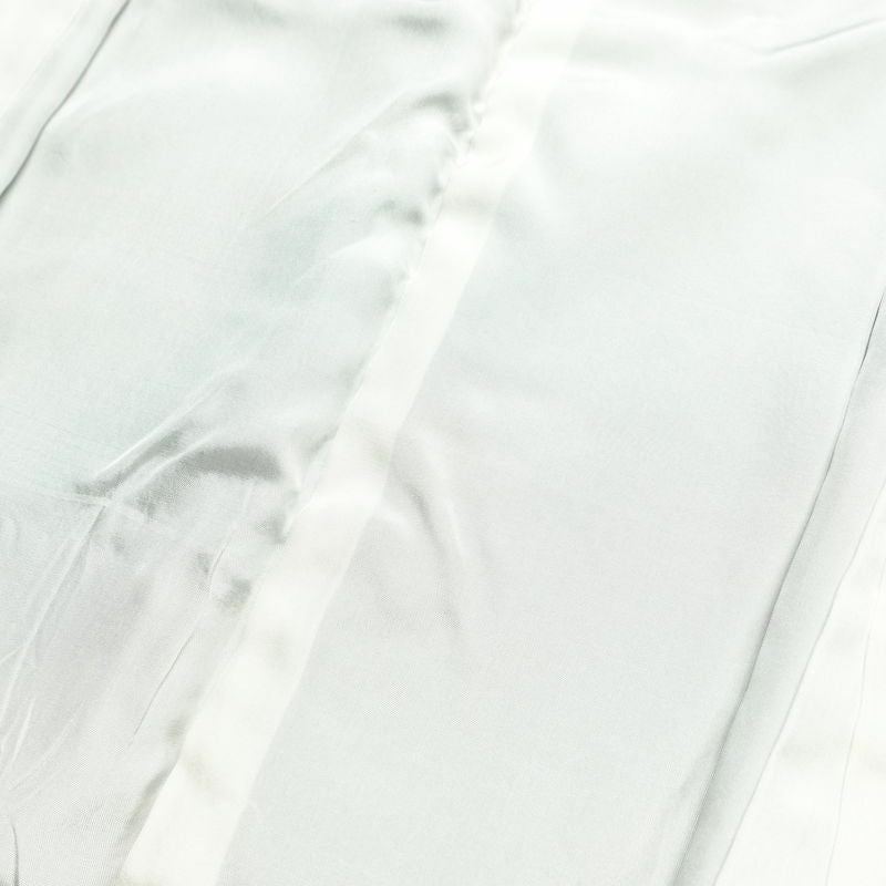 色無地 縮緬 一つ紋付き 正絹 無地 袷仕立て 身丈159cm 裄丈64.5cm リサイクル着物 着物 共八掛 お茶会 竜胆色 紫・藤色_画像16