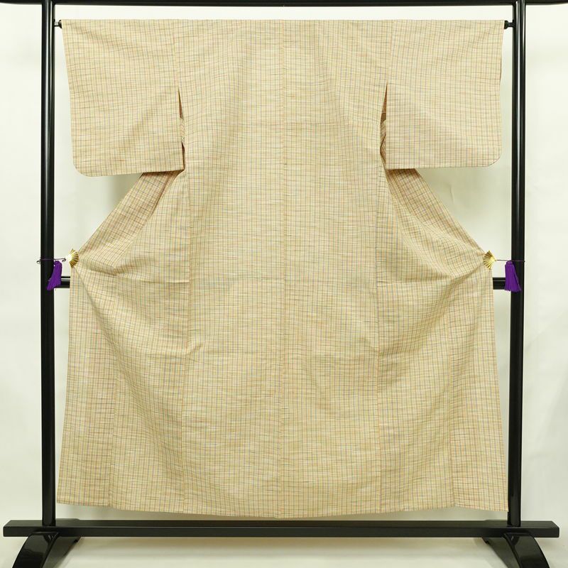 単衣 紬 良品 バチ衿仕立て 正絹 チェック・格子柄 単衣仕立て 身丈154.5cm 裄丈65cm リサイクル着物 着物 カジュアル ベージュ_画像1