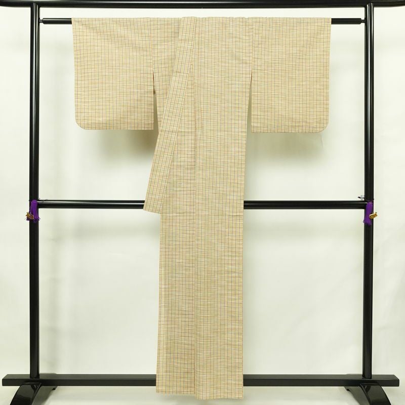 単衣 紬 良品 バチ衿仕立て 正絹 チェック・格子柄 単衣仕立て 身丈154.5cm 裄丈65cm リサイクル着物 着物 カジュアル ベージュ_画像2