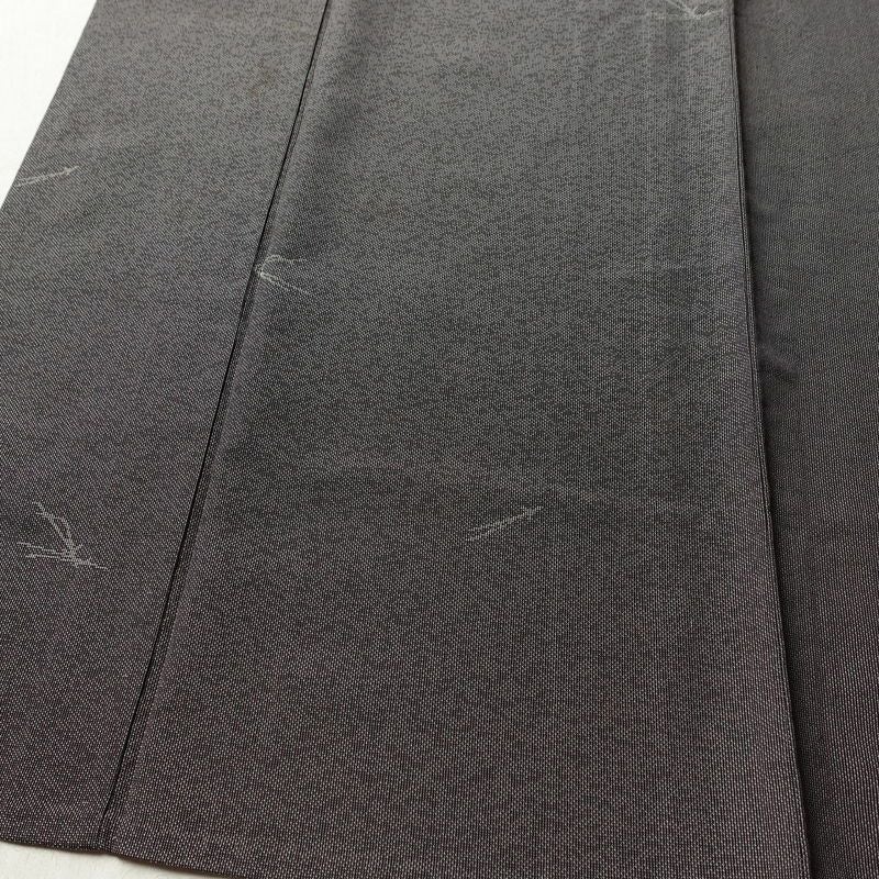 単衣 紬 バチ衿仕立て 正絹 木の葉・植物柄 単衣仕立て 身丈156cm 裄丈63.5cm リサイクル着物 着物 薄物 グレー_画像4