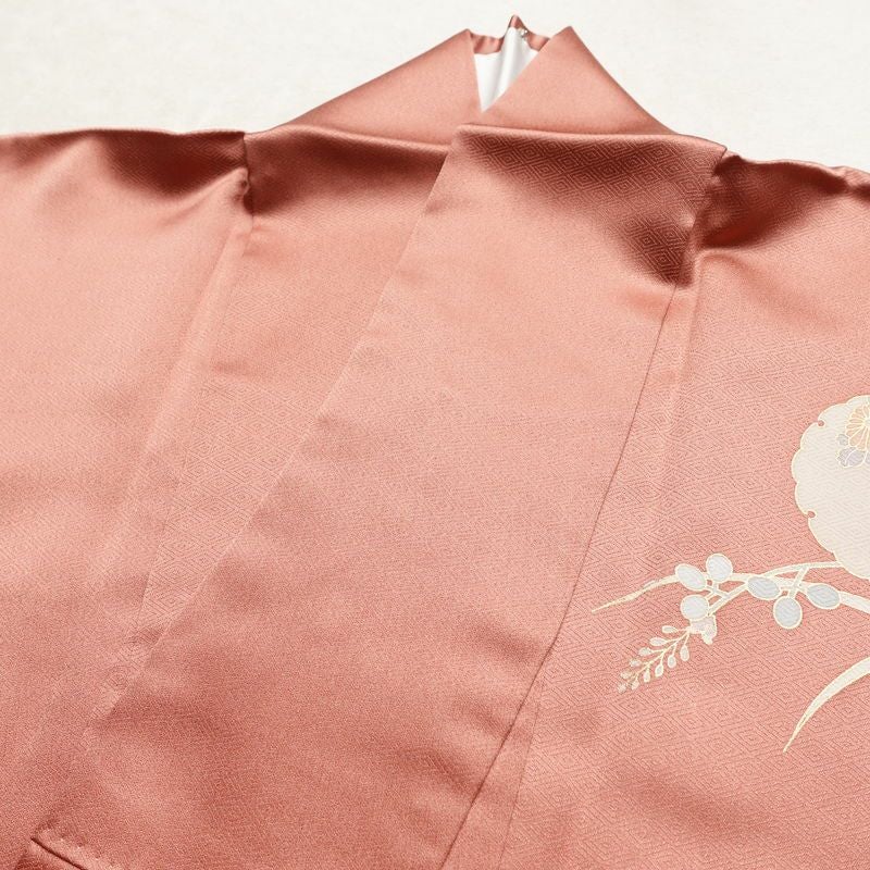 付け下げ 良品 綸子 一つ紋付き トールサイズ 正絹 花柄 袷仕立て 身丈169cm 裄丈68cm リサイクル着物 着物 箔 金彩 入学式 卒業式 結婚式 七五三 パーティー お宮参り フォーマル 菊 ピンク_画像17