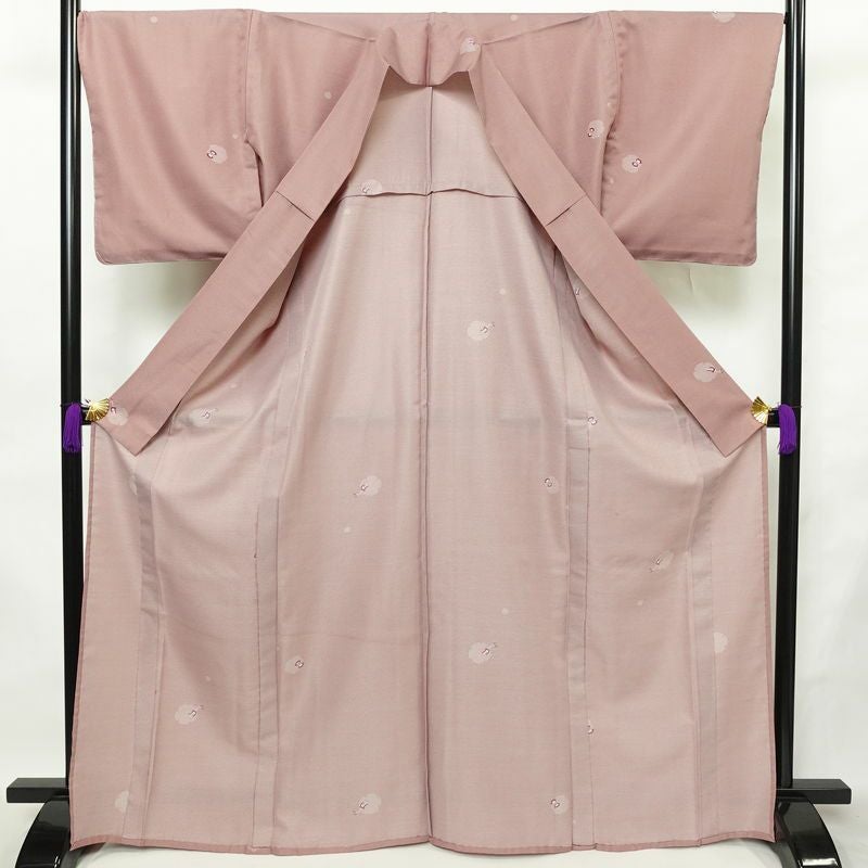 単衣 小紋 美品 しつけ糸付き 飛び柄 ポリエステル 古典柄 単衣仕立て 身丈168cm 裄丈68cm リサイクル着物 着物 シンプル ピンク_画像3