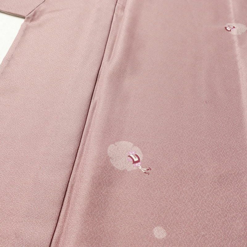 単衣 小紋 美品 しつけ糸付き 飛び柄 ポリエステル 古典柄 単衣仕立て 身丈168cm 裄丈68cm リサイクル着物 着物 シンプル ピンク_画像5