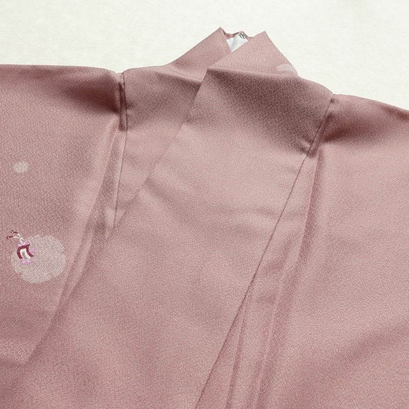 単衣 小紋 美品 しつけ糸付き 飛び柄 ポリエステル 古典柄 単衣仕立て 身丈168cm 裄丈68cm リサイクル着物 着物 シンプル ピンク_画像16