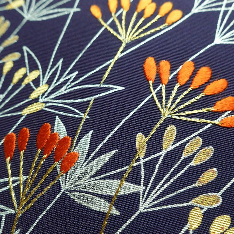 名古屋帯 太鼓柄 金駒刺繍 正絹 木の葉・植物柄 名古屋仕立て なごや帯 リサイクル帯 帯 刺繍 銀彩 紫・藤色_画像6