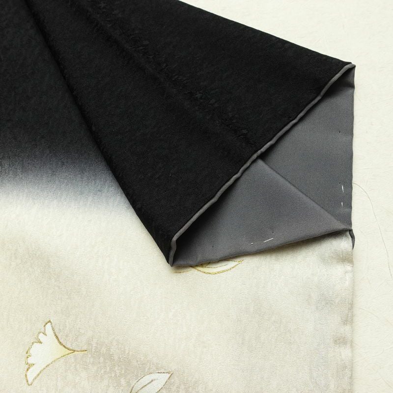 付け下げ 美品 しつけ糸付き 正絹 木の葉・植物柄 袷仕立て 身丈164cm 裄丈64.5cm リサイクル着物 着物 パーティー フォーマル モダン イチョウ 紅葉 黒_画像15