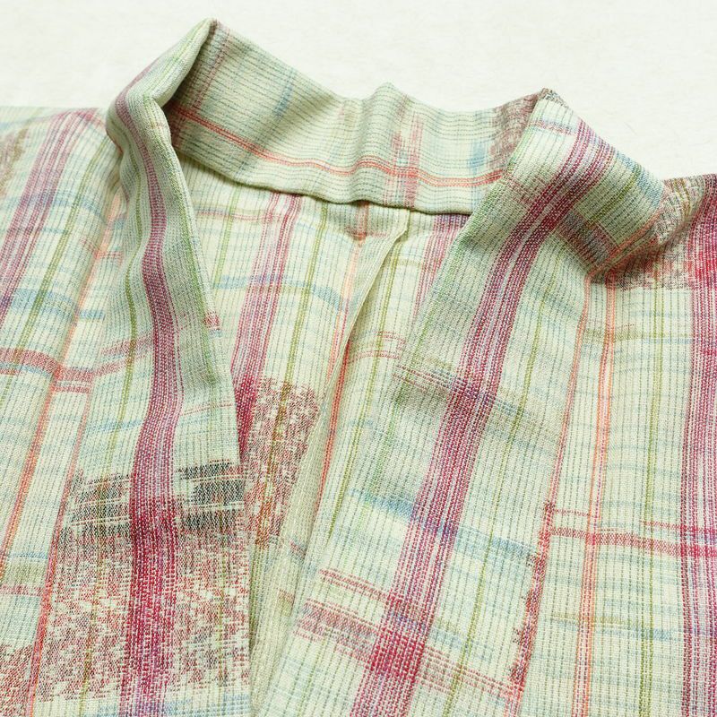 単衣 紬 バチ衿仕立て 正絹 幾何学柄・抽象柄 単衣仕立て 身丈155cm 裄丈63.5cm リサイクル着物 着物 緑・うぐいす色_画像18