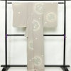 小紋 縮緬 飛び柄 正絹 古典柄 袷仕立て 身丈164.5cm 裄丈68cm リサイクル着物 雪輪 花びら 着物 くすみパープル 紫・藤色_画像2