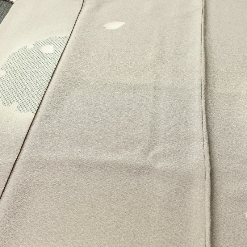 小紋 縮緬 飛び柄 正絹 古典柄 袷仕立て 身丈164.5cm 裄丈68cm リサイクル着物 雪輪 花びら 着物 くすみパープル 紫・藤色_画像5