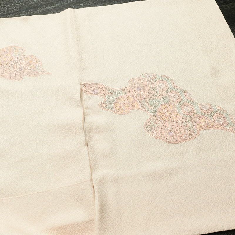 付け下げ 良品 スワトウ刺繍 正絹 花柄 袷仕立て 身丈160cm 裄丈64.5cm リサイクル着物 着物 入学式 卒業式 七五三 お宮参り フォーマル 洒落 ピンク_画像17