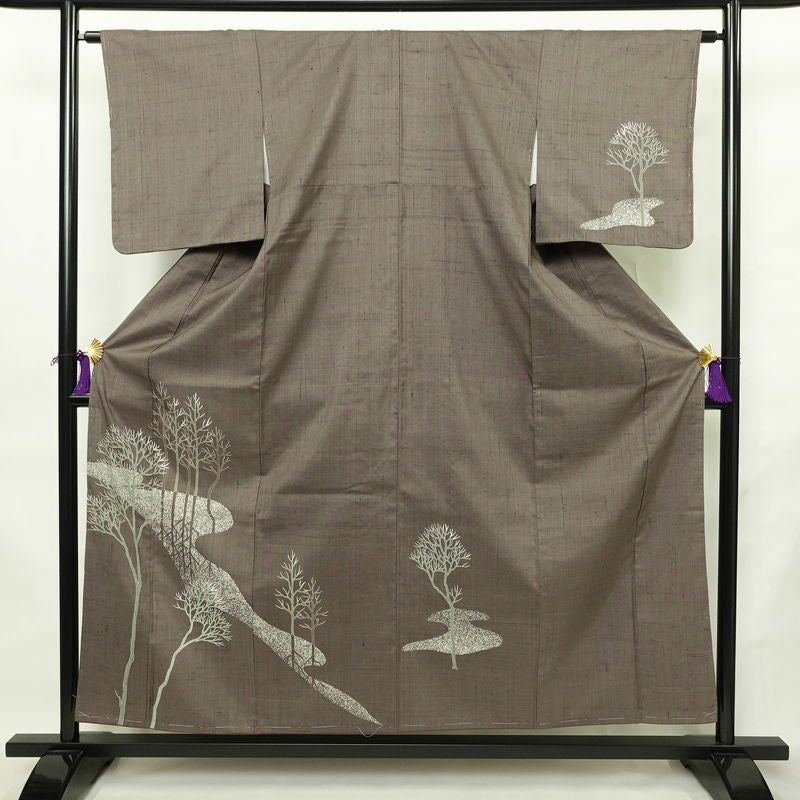 付け下げ 良品 落款入り しつけ糸付き 正絹 風景柄 袷仕立て 身丈155.5cm 裄丈63.5cm リサイクル着物 着物 洒落 紬地 茶_画像1