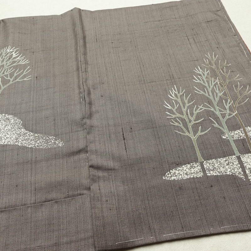付け下げ 良品 落款入り しつけ糸付き 正絹 風景柄 袷仕立て 身丈155.5cm 裄丈63.5cm リサイクル着物 着物 洒落 紬地 茶_画像13
