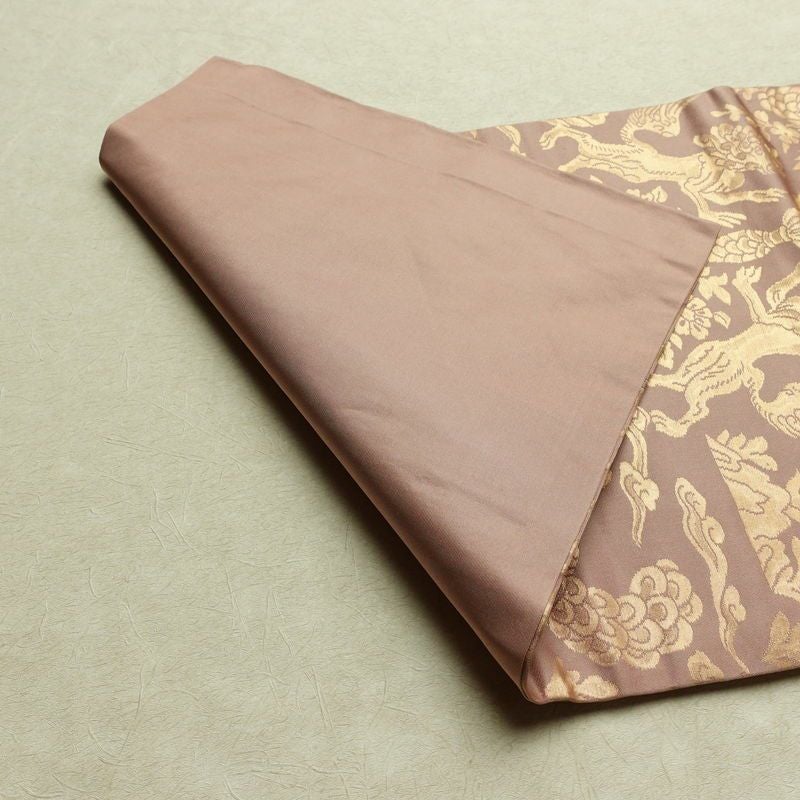 名古屋帯 六通柄 正絹 幾何学柄・抽象柄 名古屋仕立て なごや帯 リサイクル帯 帯 箔 小豆・エンジ_画像11