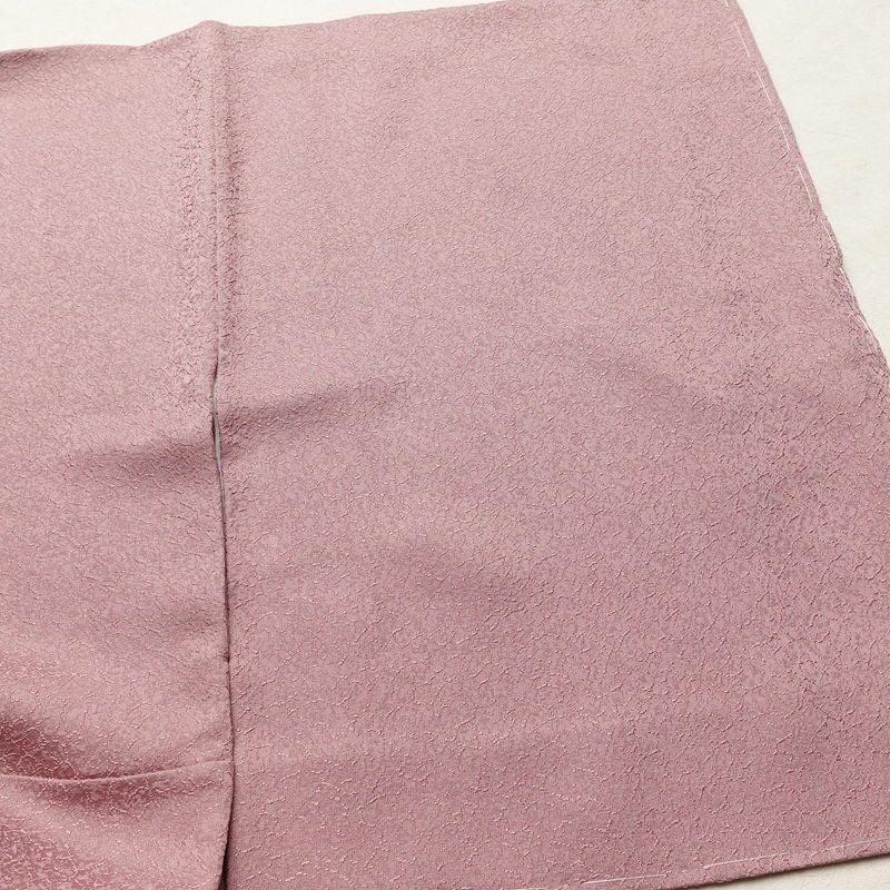 色無地 美品 しつけ糸付き 一つ紋付き 正絹 その他の柄 袷仕立て 身丈156cm 裄丈61cm リサイクル着物 着物 お茶会 フォーマル シンプル 紫・藤色_画像13