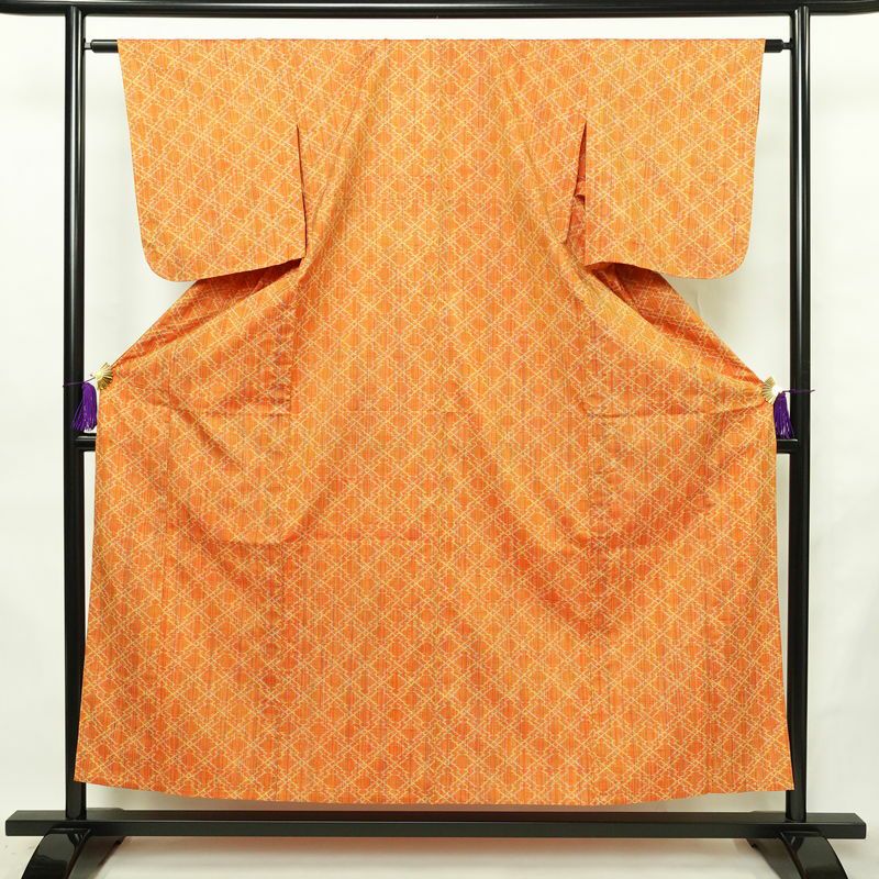 単衣 紬 美品 バチ衿仕立て 正絹 縞柄・線柄 単衣仕立て 身丈155cm 裄丈62.5cm リサイクル着物 一部しつけ糸付き 着物 橙_画像1