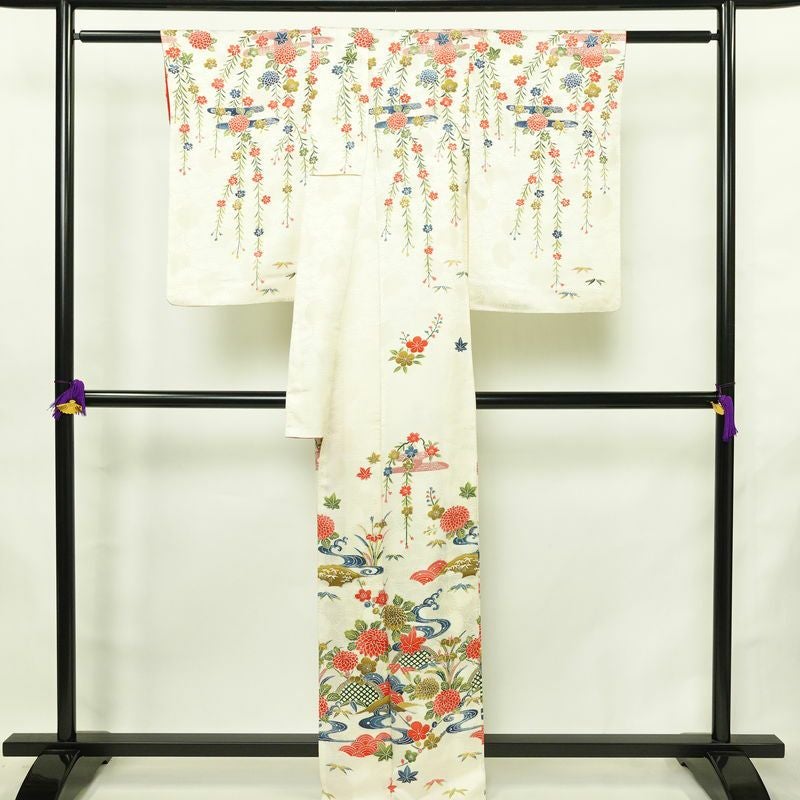 訪問着 正絹 花柄 袷仕立て 身丈163cm 裄丈63cm リサイクル着物 着物 結婚式 パーティー フォーマル 菊 白_画像2
