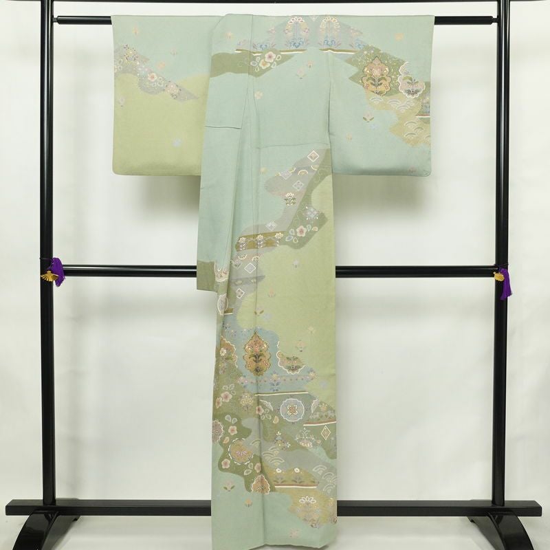 訪問着 落款入り 絞り 金駒刺繍 正絹 花柄 袷仕立て 身丈159.5cm 裄丈63.5cm リサイクル着物 着物 箔 金彩 入学式 卒業式 七五三 お宮参り フォーマル 緑・うぐいす色_画像2