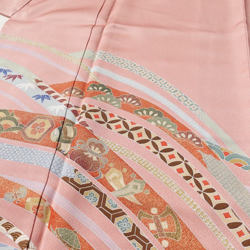 付け下げ 美品 しつけ糸付き 正絹 古典柄 袷仕立て 身丈156cm 裄丈63cm リサイクル着物 着物 箔 金彩 入学式 七五三 お宮参り フォーマル ピンク_画像5