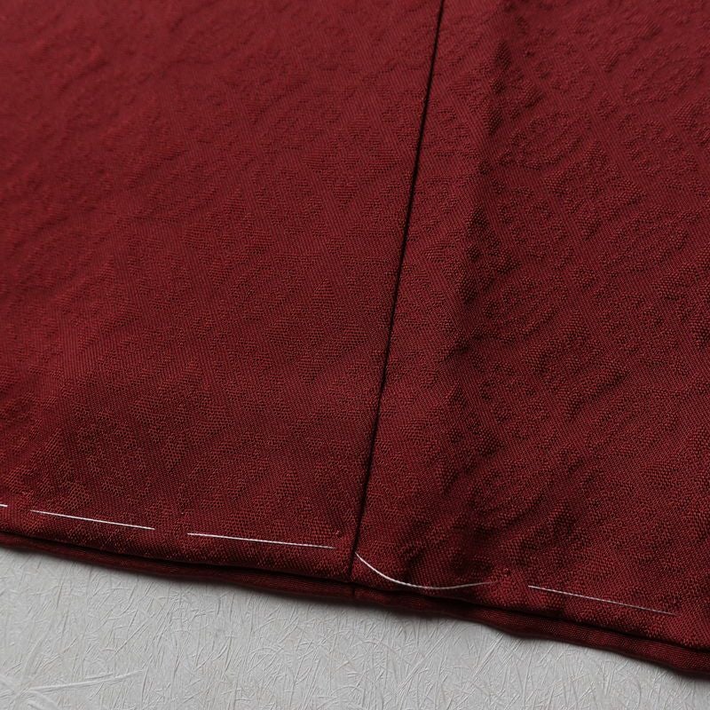 色無地 良品 しつけ糸付き 正絹 古典柄 袷仕立て 身丈167cm 裄丈67cm リサイクル着物 着物 お茶会 小豆・エンジ_画像11