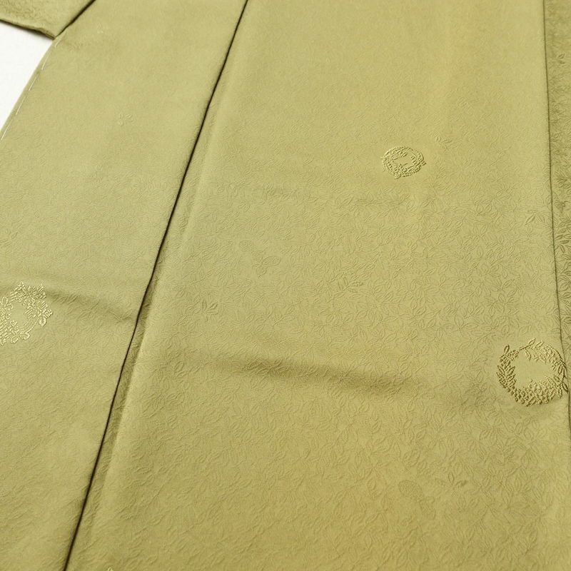 色無地 良品 しつけ糸付き 一つ紋付き 正絹 木の葉・植物柄 袷仕立て 身丈166.5cm 裄丈68.5cm リサイクル着物 着物 お茶会 フォーマル 黄・黄土色_画像5