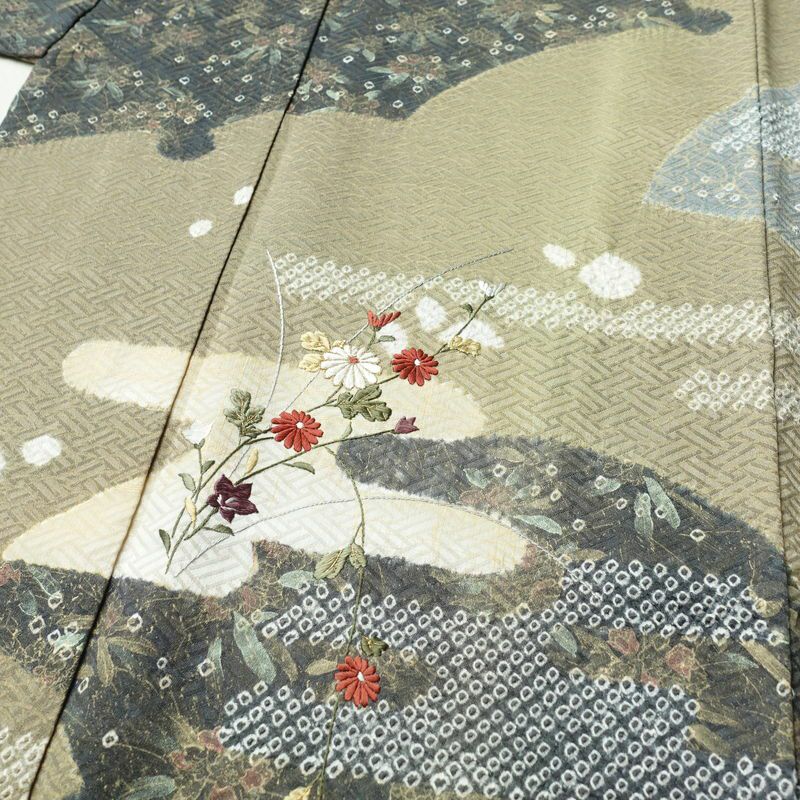 訪問着 良品 絞り 正絹 木の葉・植物柄 袷仕立て 身丈161cm 裄丈65cm リサイクル着物 着物 刺繍 金彩 入学式 卒業式 七五三 パーティー フォーマル ブルーグレー グレー_画像5