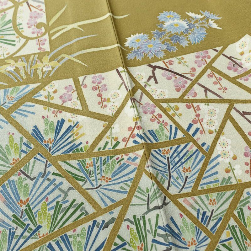 色留袖 良品 落款入り 縮緬 一つ紋付き 正絹 木の葉・植物柄 袷仕立て 身丈165.5cm 裄丈67.5cm リサイクル着物 着物 共八掛 結婚式 黄・黄土色_画像10