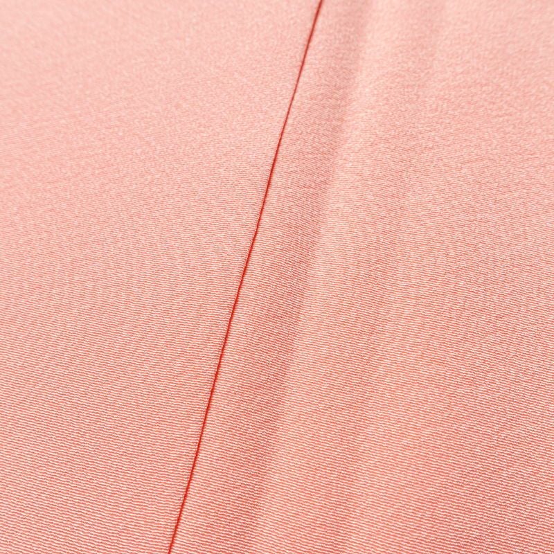 色無地 美品 しつけ糸付き 縮緬 一つ紋付き 正絹 無地 袷仕立て 身丈165.5cm 裄丈66.5cm リサイクル着物 着物 お茶会 フォーマル シンプル ピンク_画像9