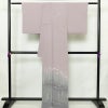 訪問着 美品 落款入り しつけ糸付き 正絹 風景柄 袷仕立て 身丈163.5cm 裄丈65cm リサイクル着物 着物 共八掛 入学式 卒業式 結婚式 七五三 お宮参り フォーマル 千鳥 紫・藤色_画像2