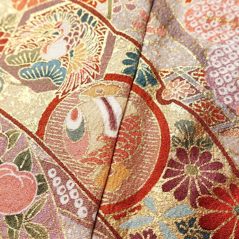 訪問着 美品 しつけ糸付き 絞り 正絹 花柄 袷仕立て 身丈167.5cm 裄丈65cm リサイクル着物 着物 刺繍 金彩 入学式 結婚式 パーティー フォーマル 絞り加工 華やか ピンク_画像9