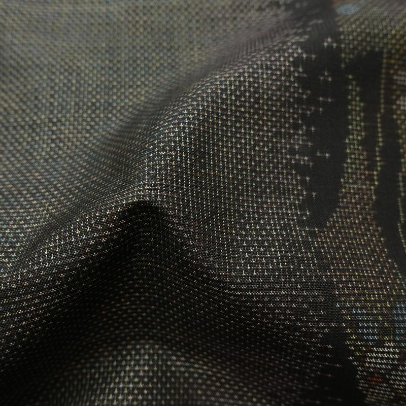 大島紬 古代染色 純泥染 美品 証紙あり しつけ糸付き 正絹 幾何学柄・抽象柄 袷仕立て 身丈163cm 裄丈69.5cm リサイクル着物 着物 未使用品 緑・うぐいす色_画像19