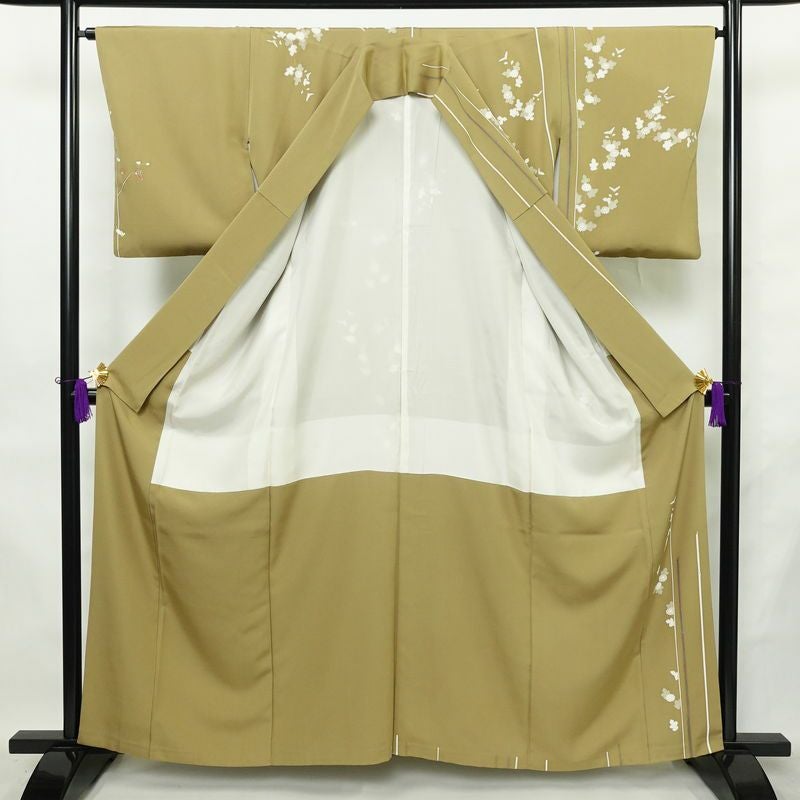 訪問着 良品 金駒刺繍 一つ紋付き 正絹 花柄 袷仕立て 身丈160.5cm 裄丈65cm リサイクル着物 着物 箔 金彩 入学式 卒業式 七五三 パーティー お宮参り フォーマル 黄・黄土色_画像3