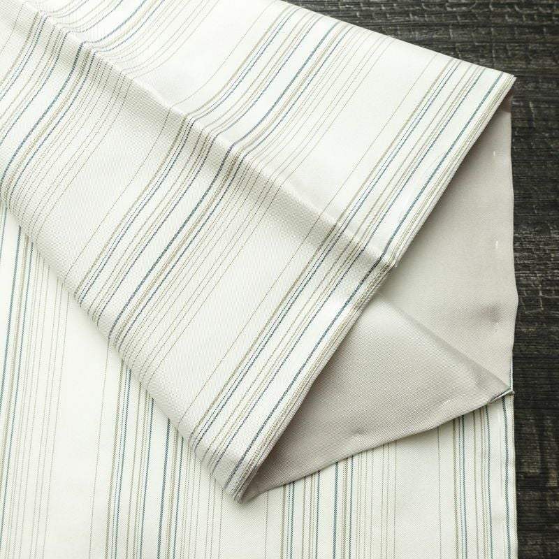 大島紬 おごじょ縞 美品 証紙あり しつけ糸付き 正絹 縞柄・線柄 袷仕立て 身丈169cm 裄丈68.5cm リサイクル着物 着物 未使用品 シンプル おしゃれ 白_画像13