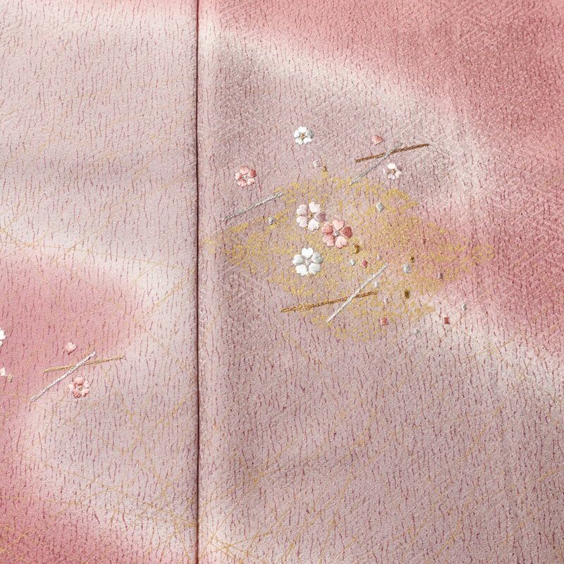 付け下げ 美品 正絹 花柄 袷仕立て 身丈157.5cm 裄丈63cm リサイクル着物 一部しつけ糸付き 着物 刺繍 箔 金彩 入学式 卒業式 七五三 お宮参り フォーマル ピンク_画像6