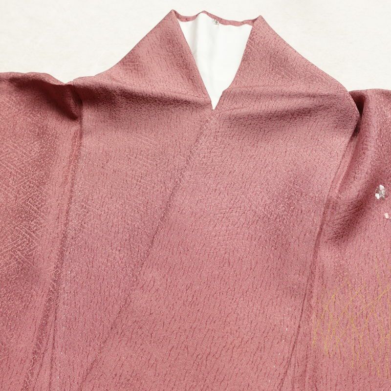 付け下げ 美品 正絹 花柄 袷仕立て 身丈157.5cm 裄丈63cm リサイクル着物 一部しつけ糸付き 着物 刺繍 箔 金彩 入学式 卒業式 七五三 お宮参り フォーマル ピンク_画像17