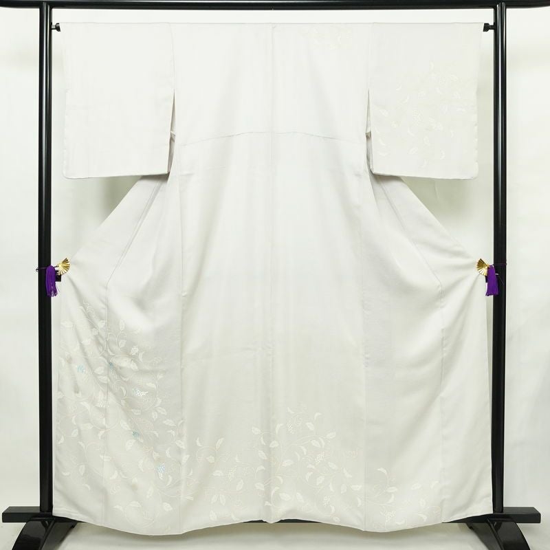 付け下げ 美品 しつけ糸付き 正絹 木の葉・植物柄 袷仕立て 身丈159.5cm 裄丈65cm リサイクル着物 着物 刺繍 箔 入学式 卒業式 七五三 お宮参り フォーマル 上品 紫・藤色_画像1