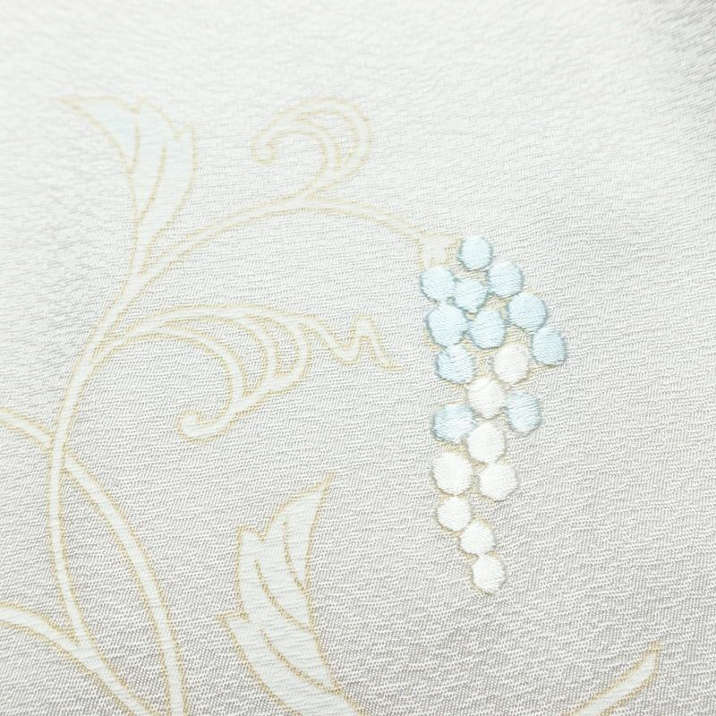 付け下げ 美品 しつけ糸付き 正絹 木の葉・植物柄 袷仕立て 身丈159.5cm 裄丈65cm リサイクル着物 着物 刺繍 箔 入学式 卒業式 七五三 お宮参り フォーマル 上品 紫・藤色_画像18