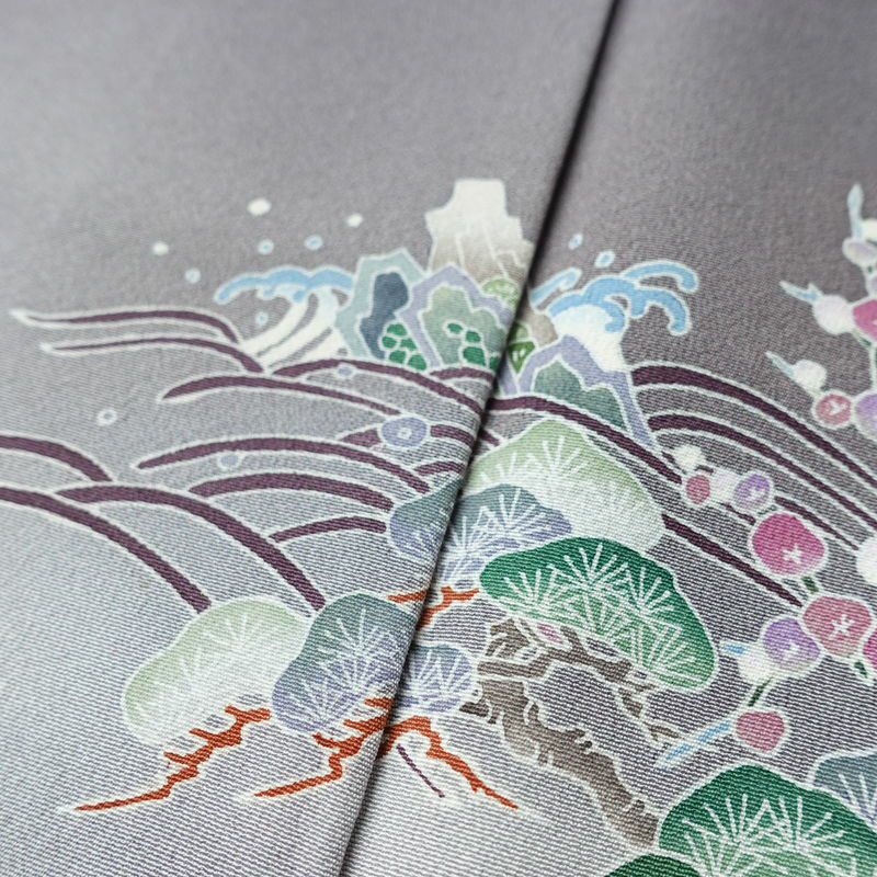 訪問着 岡本幸治 加賀友禅 良品 落款入り 縮緬 正絹 風景柄 袷仕立て 身丈164.5cm 裄丈67cm リサイクル着物 着物 共八掛 入学式 卒業式 七五三 お宮参り フォーマル 紫・藤色_画像8