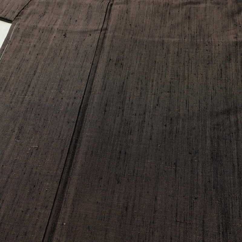 男性用 紬アンサンブル セット 着物 羽織 良品 しつけ糸付き アンサンブル 正絹 無地 袷仕立て 身丈148cm 裄丈71cm リサイクル着物 着物 金彩 茶_画像6