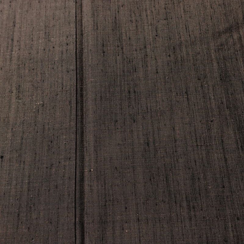 男性用 紬アンサンブル セット 着物 羽織 良品 しつけ糸付き アンサンブル 正絹 無地 袷仕立て 身丈148cm 裄丈71cm リサイクル着物 着物 金彩 茶_画像7