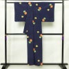 紬 正絹 その他の柄 袷仕立て 身丈153cm 裄丈63cm リサイクル着物 着物 りんご 林檎 青・紺_画像2