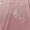 付け下げ 縮緬 スワトウ刺繍 一つ紋付き 正絹 幾何学柄・抽象柄 袷仕立て 身丈149.5cm 裄丈63cm リサイクル着物 一部しつけ糸付き 着物 入学式 卒業式 七五三 お宮参り フォーマル 上品 紫・藤色_画像5