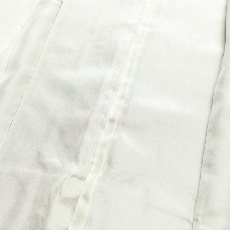 付け下げ 縮緬 スワトウ刺繍 一つ紋付き 正絹 幾何学柄・抽象柄 袷仕立て 身丈149.5cm 裄丈63cm リサイクル着物 一部しつけ糸付き 着物 入学式 卒業式 七五三 お宮参り フォーマル 上品 紫・藤色_画像17