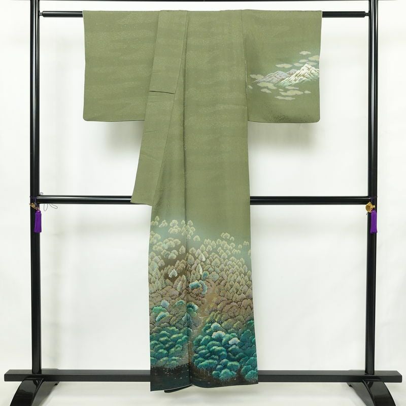 付け下げ 落款入り ふくれ織 正絹 風景柄 袷仕立て 身丈154cm 裄丈63.5cm リサイクル着物 着物 刺繍 金彩 フォーマル 緑・うぐいす色_画像2