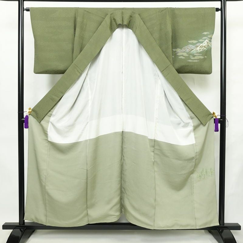 付け下げ 落款入り ふくれ織 正絹 風景柄 袷仕立て 身丈154cm 裄丈63.5cm リサイクル着物 着物 刺繍 金彩 フォーマル 緑・うぐいす色_画像3