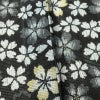 盛夏 小紋 良品 夏用 ポリエステル 花柄 単衣仕立て 身丈164.5cm 裄丈65.5cm リサイクル着物 着物 桜 黒_画像10