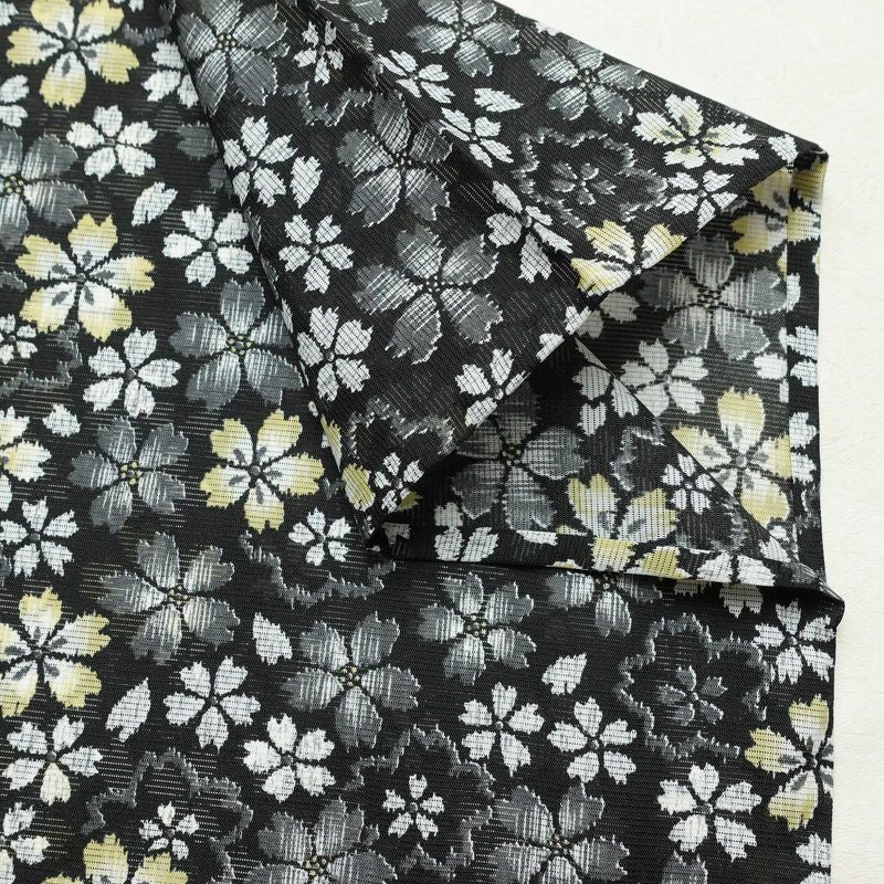 盛夏 小紋 良品 夏用 ポリエステル 花柄 単衣仕立て 身丈164.5cm 裄丈65.5cm リサイクル着物 着物 桜 黒_画像14