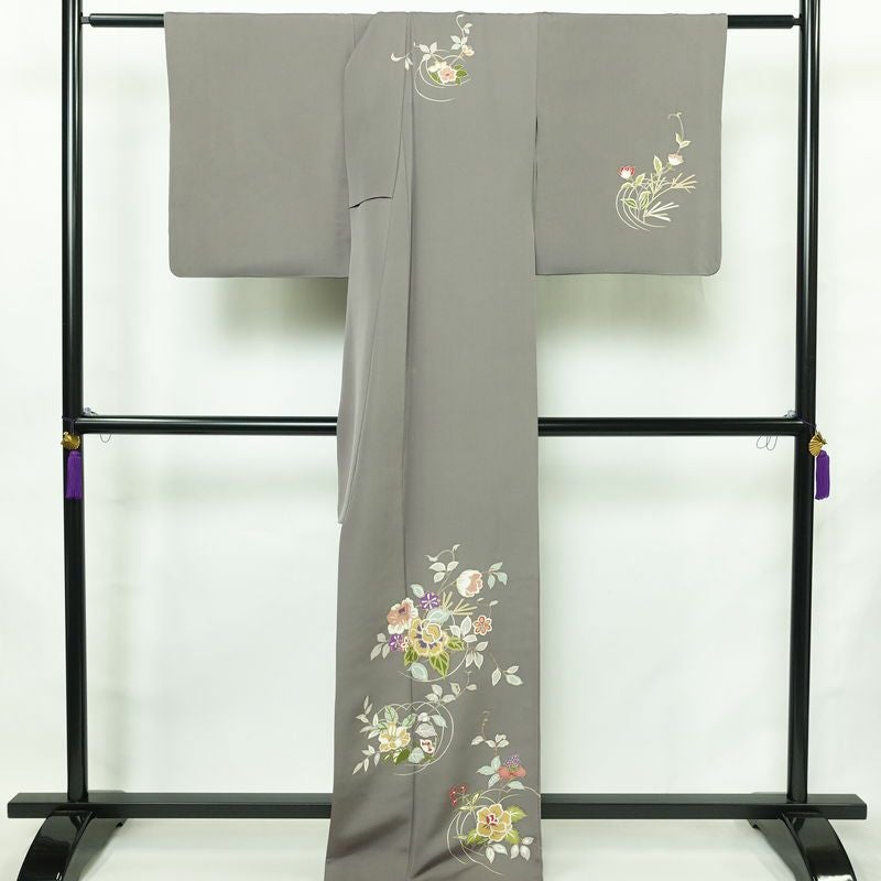 訪問着 正絹 花柄 袷仕立て 身丈172cm 裄丈69.5cm リサイクル着物 着物 金彩 入学式 卒業式 七五三 お宮参り フォーマル グレー_画像2